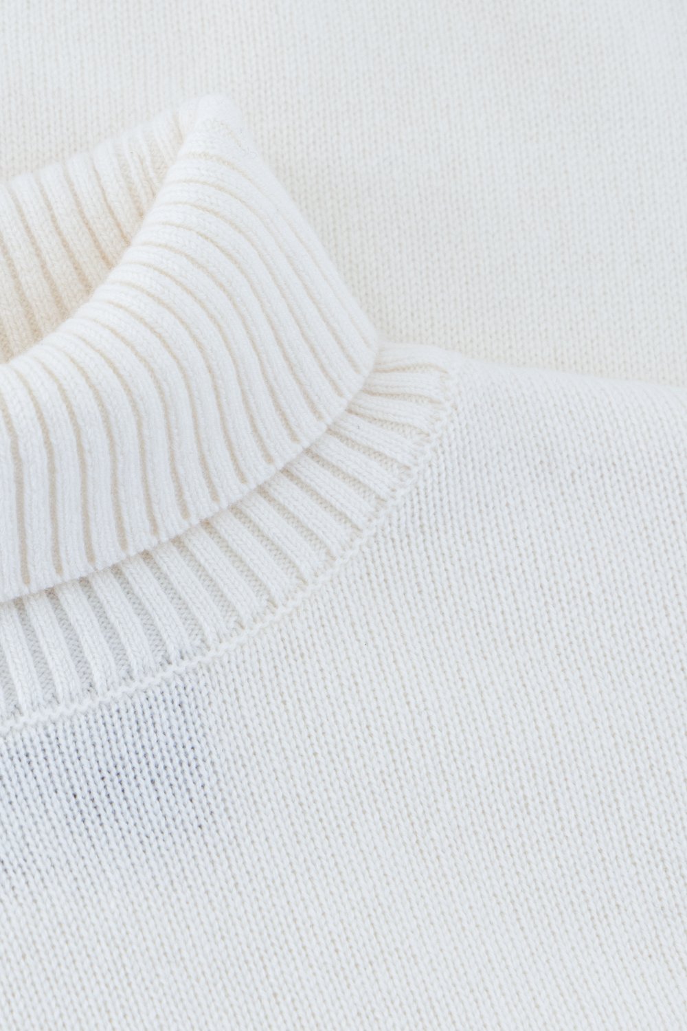 بلوفر أطفال صوف ميرينو هاي نيك - أبيض كريمي