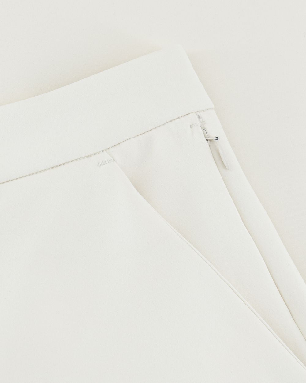 بنطلون نايلون - أبيض كريمي