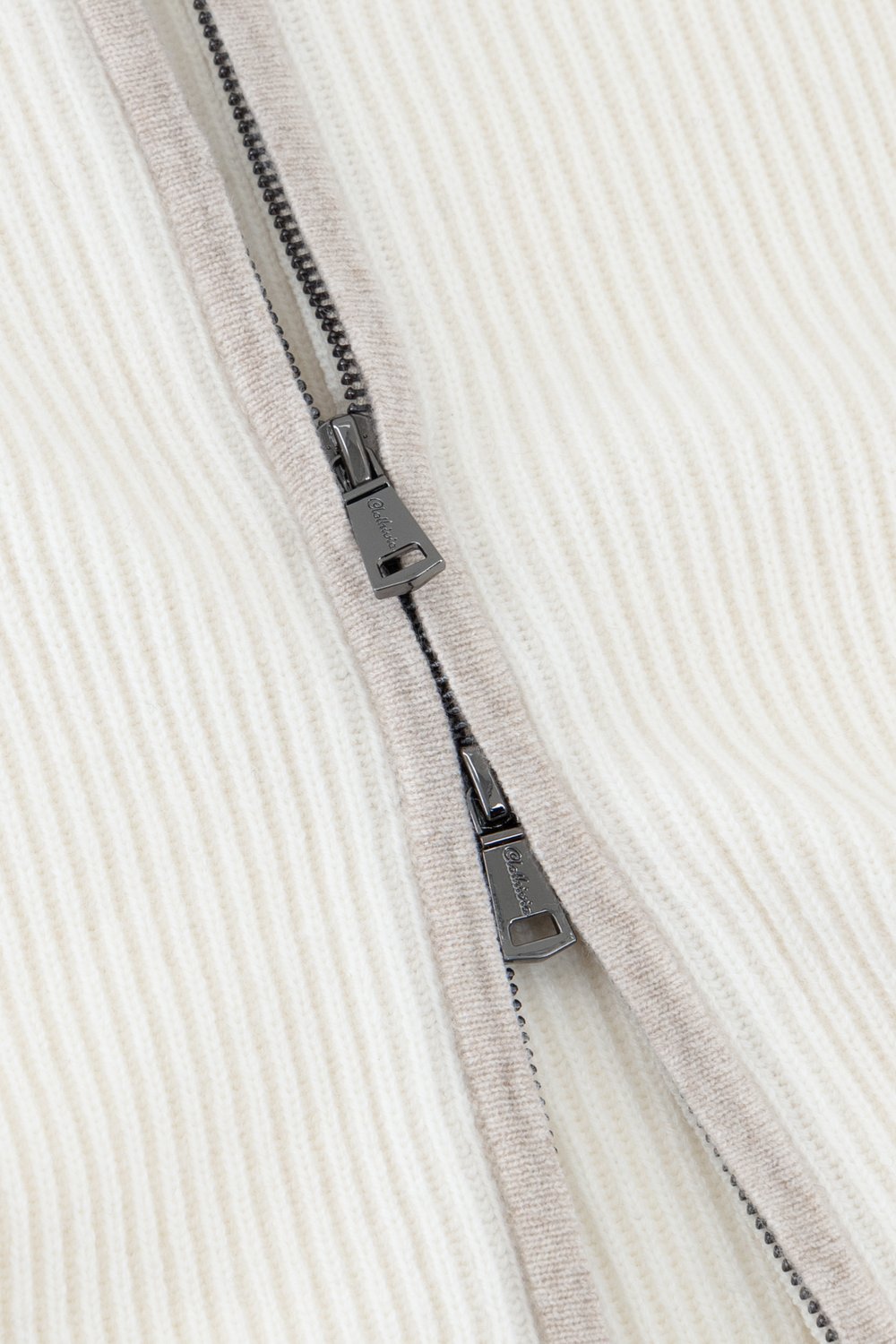 بلوفر صوف ميرينو بسحاب كامل - أبيض كريمي