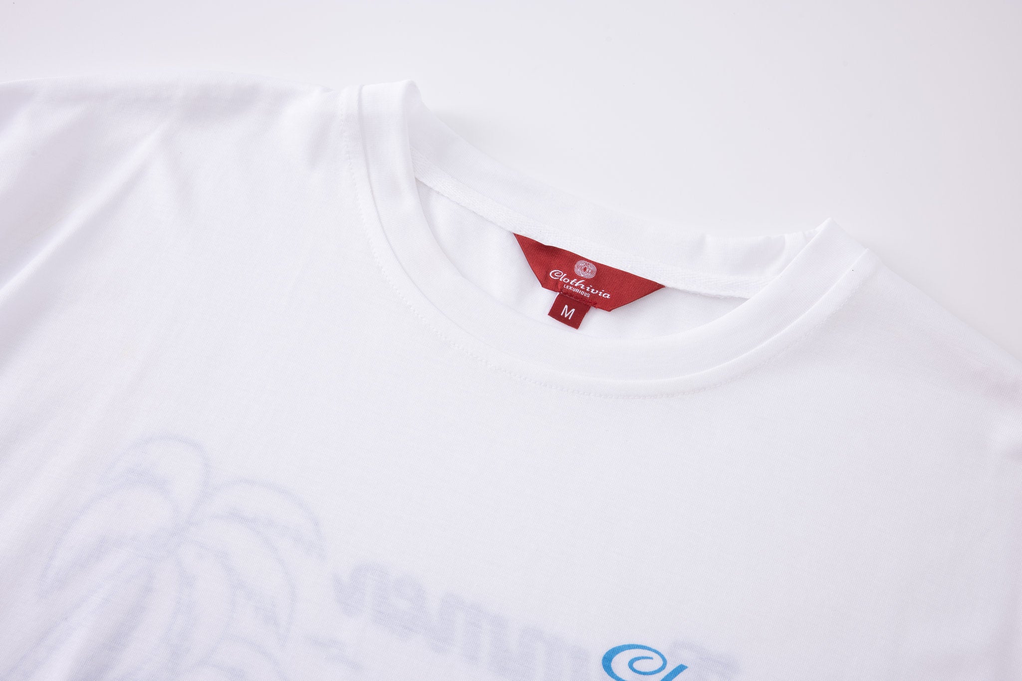 شورت سباحة - مدّ السلاحف بيج × تيشيرت - أجواء صيفية — لوك كامل