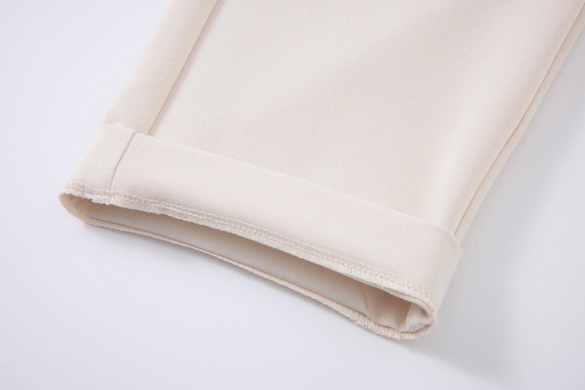 Tailored  trousers -Ivory × polo shirt -Beige — Combo Look