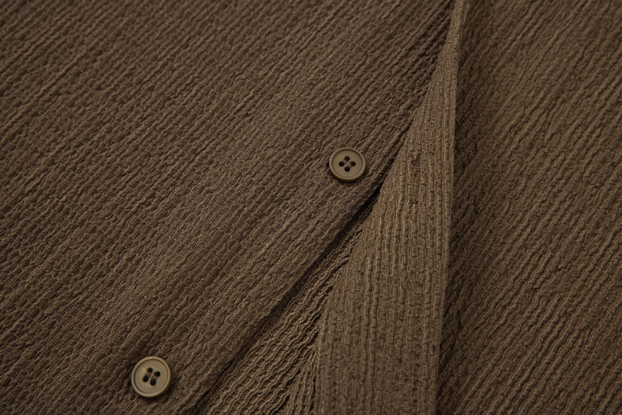 Textured T-shirt-Olive × Chino Short-Beige — Combo Look